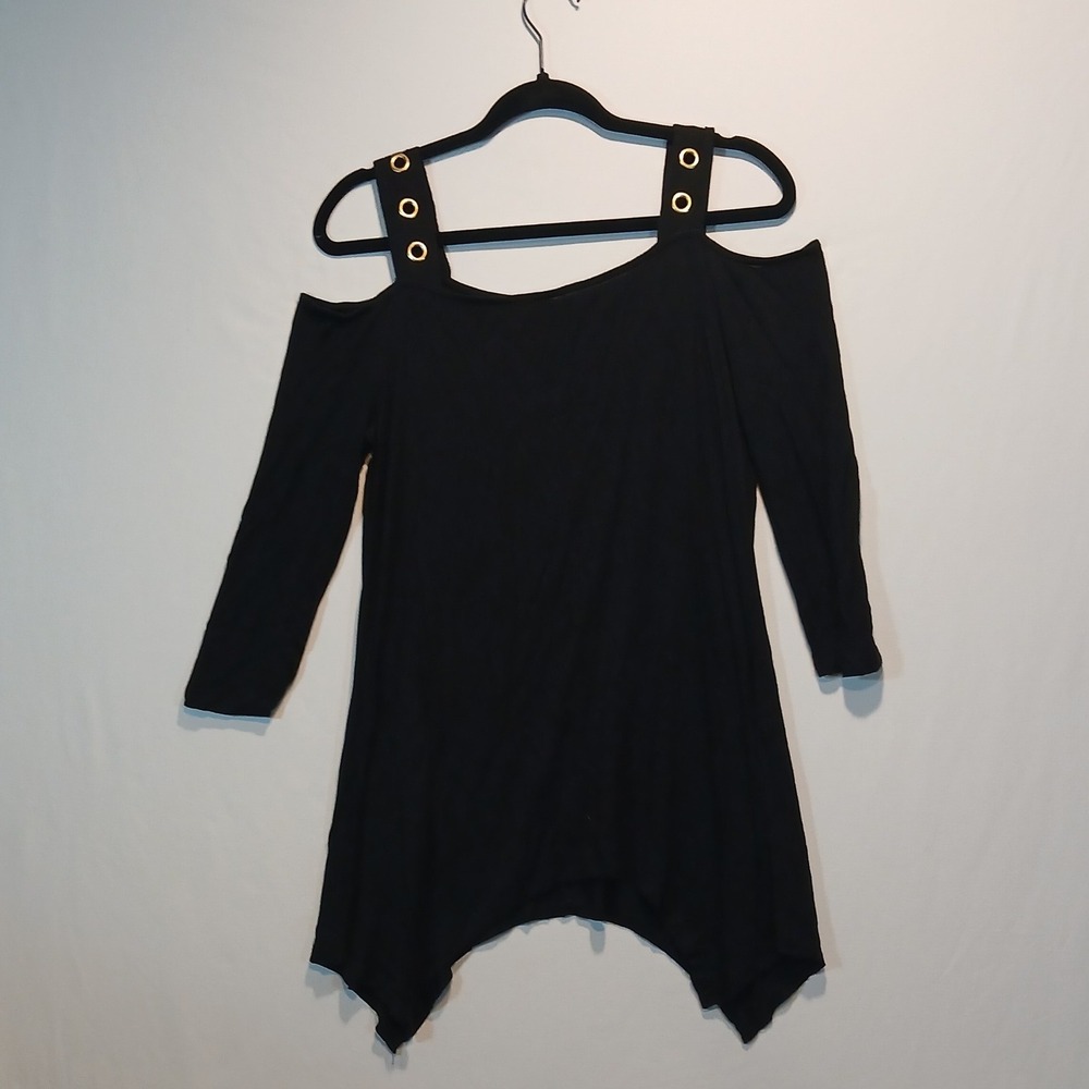 C. Oliver L cold shoulder top asymmetrical chic classic 80s 90s goth fairy y2k
